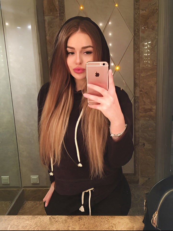 Лизочка привлекальеная девушка из Хрустального цена от 10000 руб