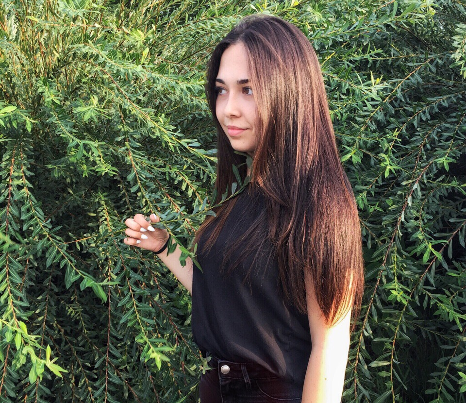 Оксана привлекальеная девушка из Хрустального цена от 3000 руб