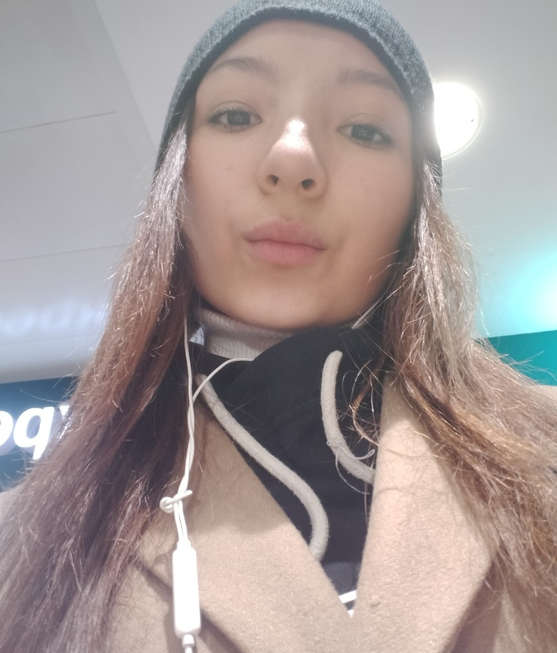 Надежда привлекальеная девушка из Хрустального цена от 3000 руб