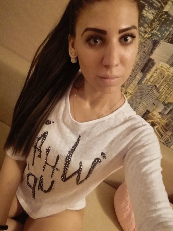 Людмила привлекательная девушка из Хрустального цена от 3000 руб