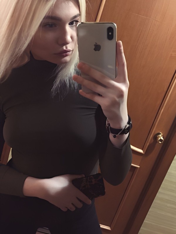 Кира привлекательная девушка из Хрустального цена от 5000 руб